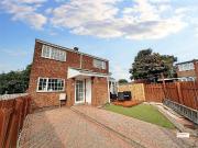 3 bedroom link detached house for sale