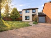 3 bedroom link detached house for sale