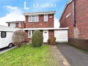 3 bedroom link detached house for sale