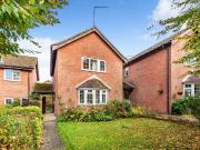 3 bedroom link detached house for sale