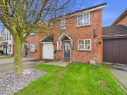 3 bedroom link detached house for sale