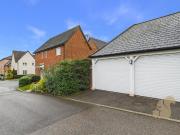 3 bedroom link detached house for sale