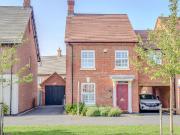 3 bedroom link detached house for sale
