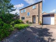 3 bedroom link detached house for sale