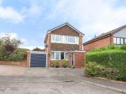 3 bedroom link detached house for sale