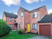 3 bedroom link detached house for sale
