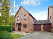 3 bedroom link detached house for sale