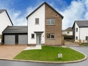 3 bedroom link detached house for sale