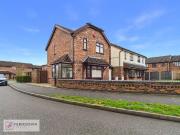 3 bedroom link detached house for sale