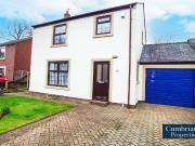 3 bedroom link detached house for sale