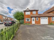 3 bedroom link detached house for sale