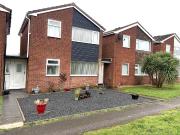 3 bedroom link detached house for sale