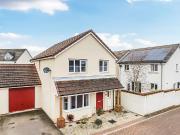 3 bedroom link detached house for sale