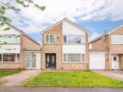 3 bedroom link detached house for sale