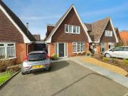 3 bedroom link detached house for sale