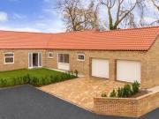 3 Bedroom Link Detached House For Sale In Bagby Lane