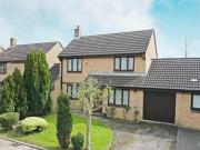 3 Bedroom Link Detached House For Sale In Bradwell Common