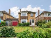 3 Bedroom Link Detached House For Sale In Bromley, Kent 3 Bedroom Link Detached House For Sale In Bromley, Kent
