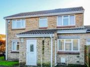 3 bedroom link detached house for sale in Charlton Road...