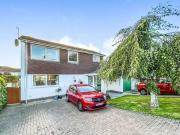 3 bedroom link detached house for sale in Conwy LL32