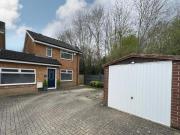 3 Bedroom Link Detached House For Sale In Freshbrook,...