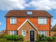 3 Bedroom Link Detached House For Sale In Horley