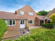 3 bedroom link detached house for sale in Juniper Close,...