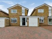 3 Bedroom Link Detached House For Sale In Luton,...