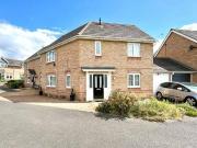 3 bedroom link detached house for sale in Penrhyn Close...