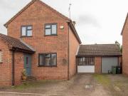 3 bedroom link detached house for sale in Steeple...