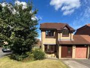 3 bedroom link detached house for sale in The Spinney,...
