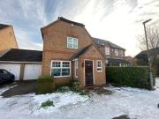3 bedroom link detached house to rent