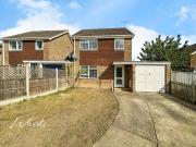 3 bedroom link detached house to rent