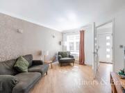 3 bedroom link detached house to rent