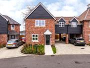 3 bedroom link detached house to rent