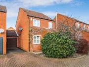 3 bedroom link detached house to rent