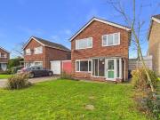 3 bedroom link detached house to rent