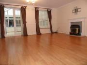 3 bedroom link detached house to rent