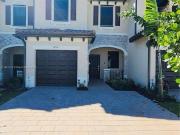3 bedroom luxury Townhouse for rent in Miami, Florida