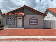3 bedroom luxury Villa for rent in Hialeah, Florida
