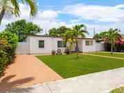 3 bedroom luxury Villa for sale in Hialeah, Florida