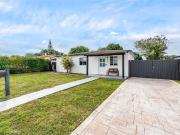 3 bedroom luxury Villa for sale in Hialeah, United States