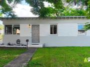 3 bedroom luxury Villa for sale in Miami Springs, Florida