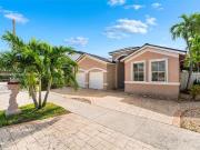 3 bedroom luxury Villa for sale in Miami Terrace Mobile... 3 bedroom luxury Villa for sale in Miami Terrace Mobile...