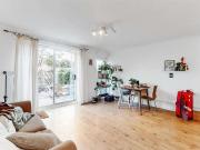 3 Bedroom Maisonette Flat