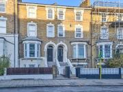 3 Bedroom Maisonette Flat