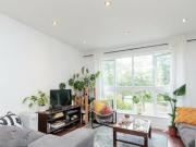 3 Bedroom Maisonette For Rent In London