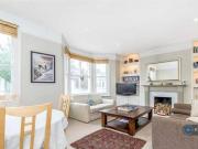 3 Bedroom Maisonette For Rent In London