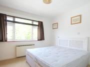 3 Bedroom Maisonette For Rent In London