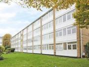 3 bedroom maisonette for rent in Tarnwood Park Eltham SE9